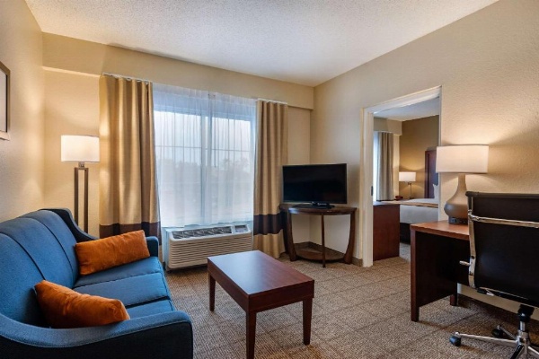 Comfort Suites Downtown Orlando image 24